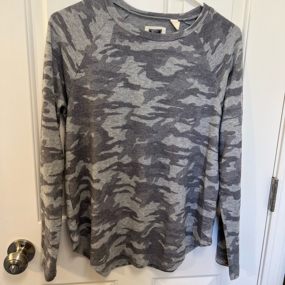 Aerie tailgate camo soft tshirt